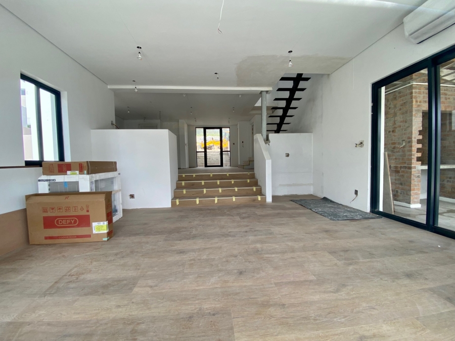 3 Bedroom Property for Sale in La Roche Western Cape